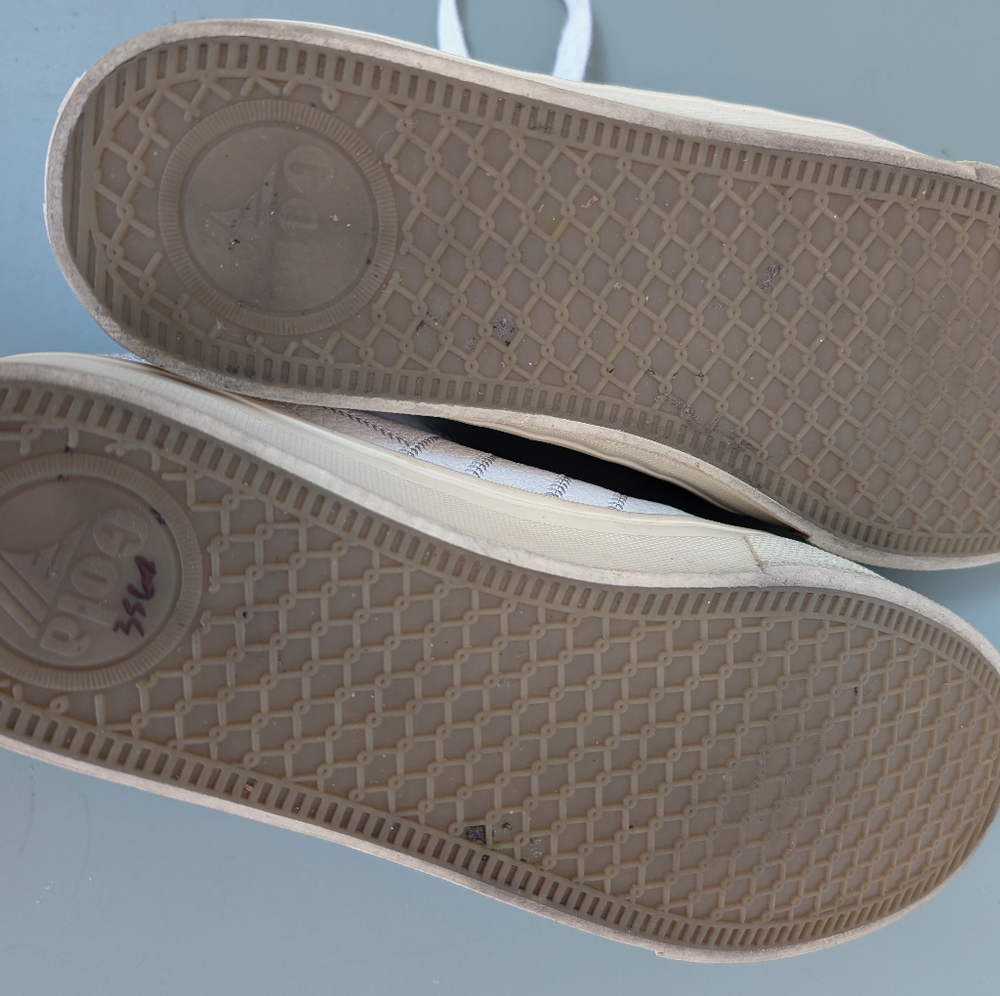 Gola Women's White and Silver Glitter Fashion Sneakers - Picture 4 of 4